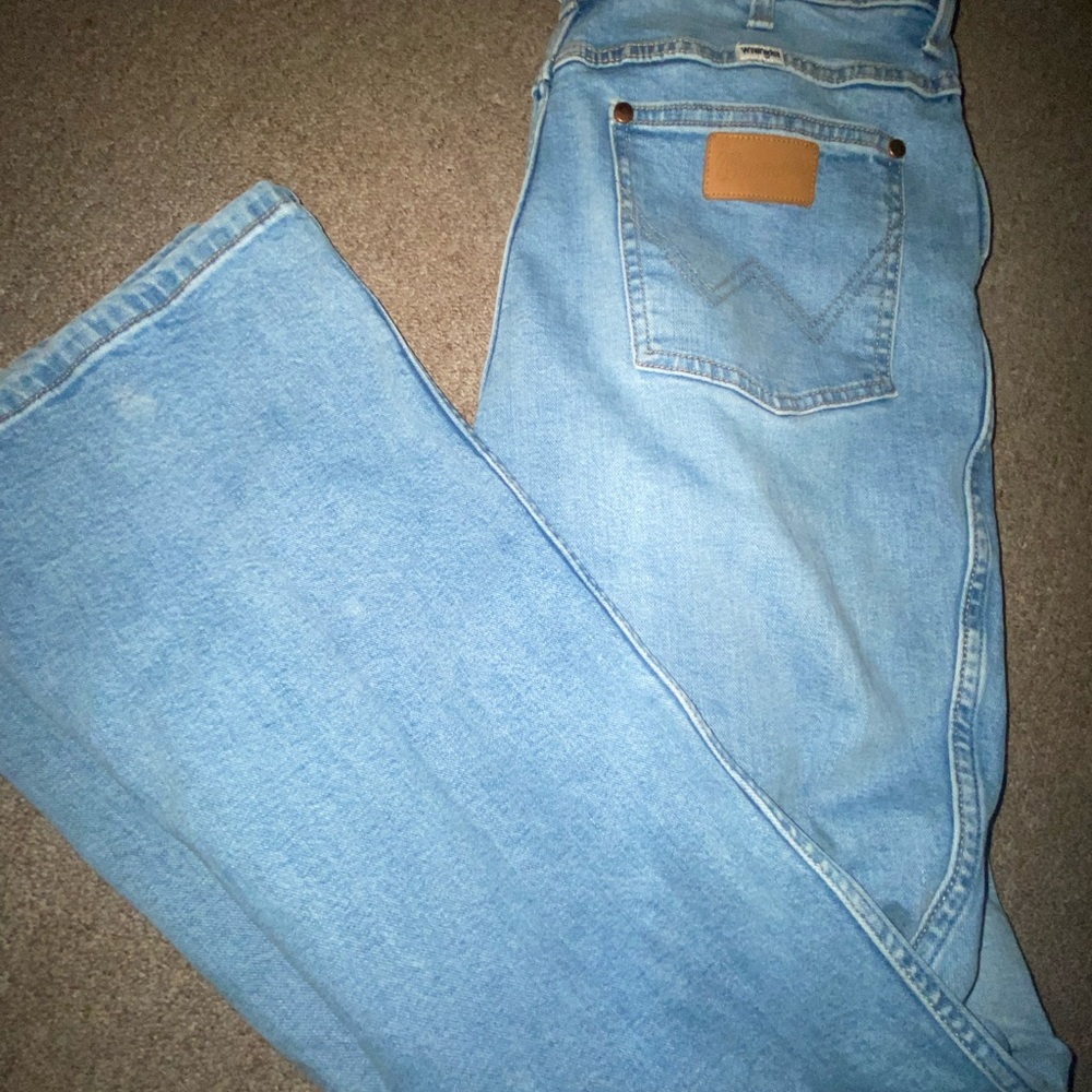 Women’s wranglers